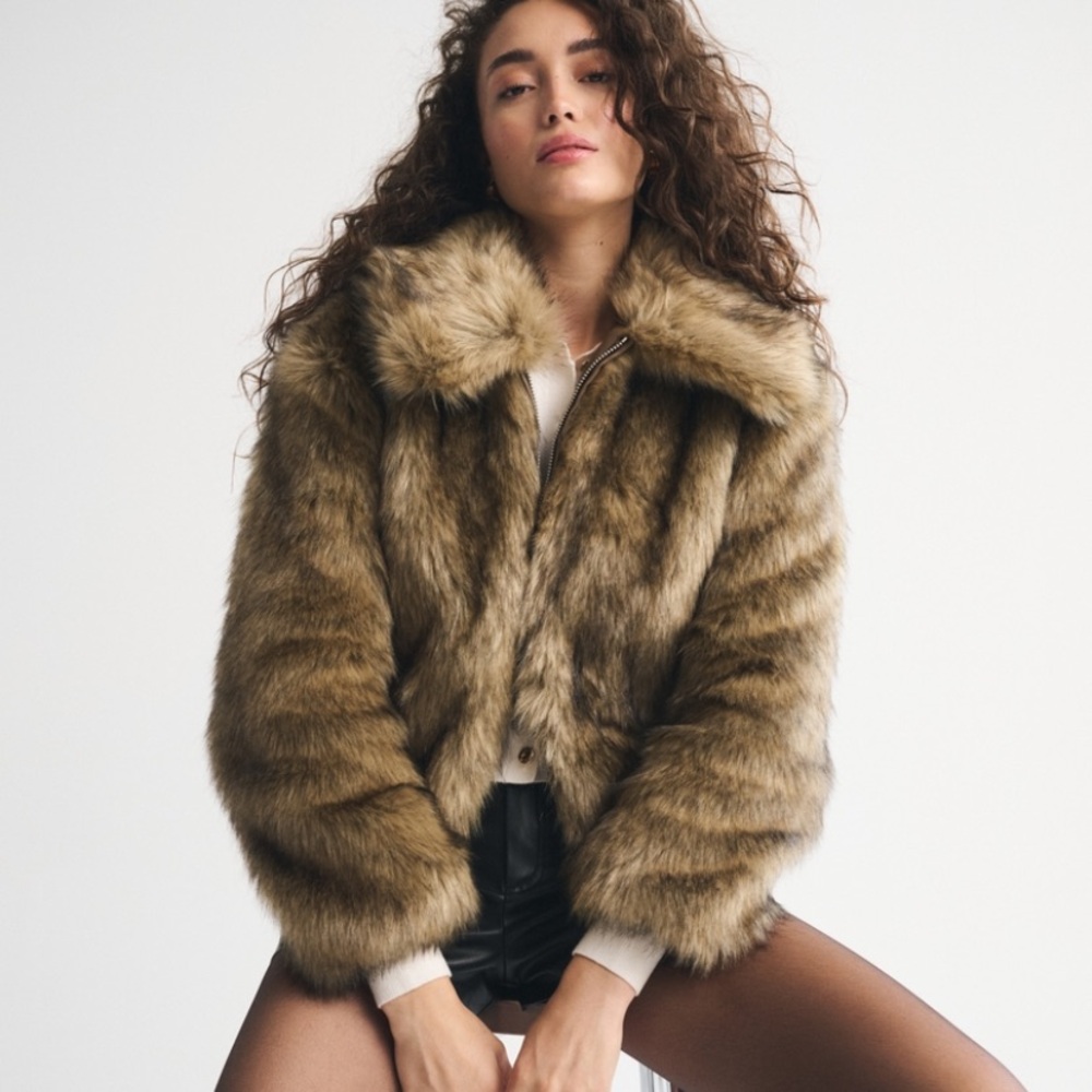 Abercrombie short faux fur coat
